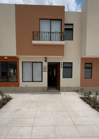 Fachada de casa modelo Quetzaly en Punta Mixe Residencial en León, Gto.